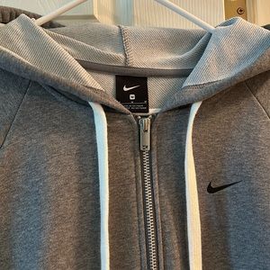 Barely worn Nike zip up sweatshirt